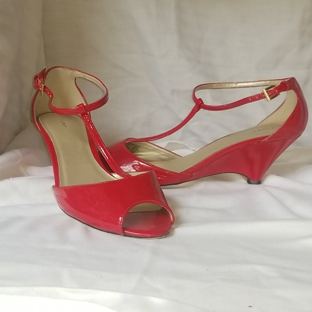 Red T-strap patent shoes low wedge heel